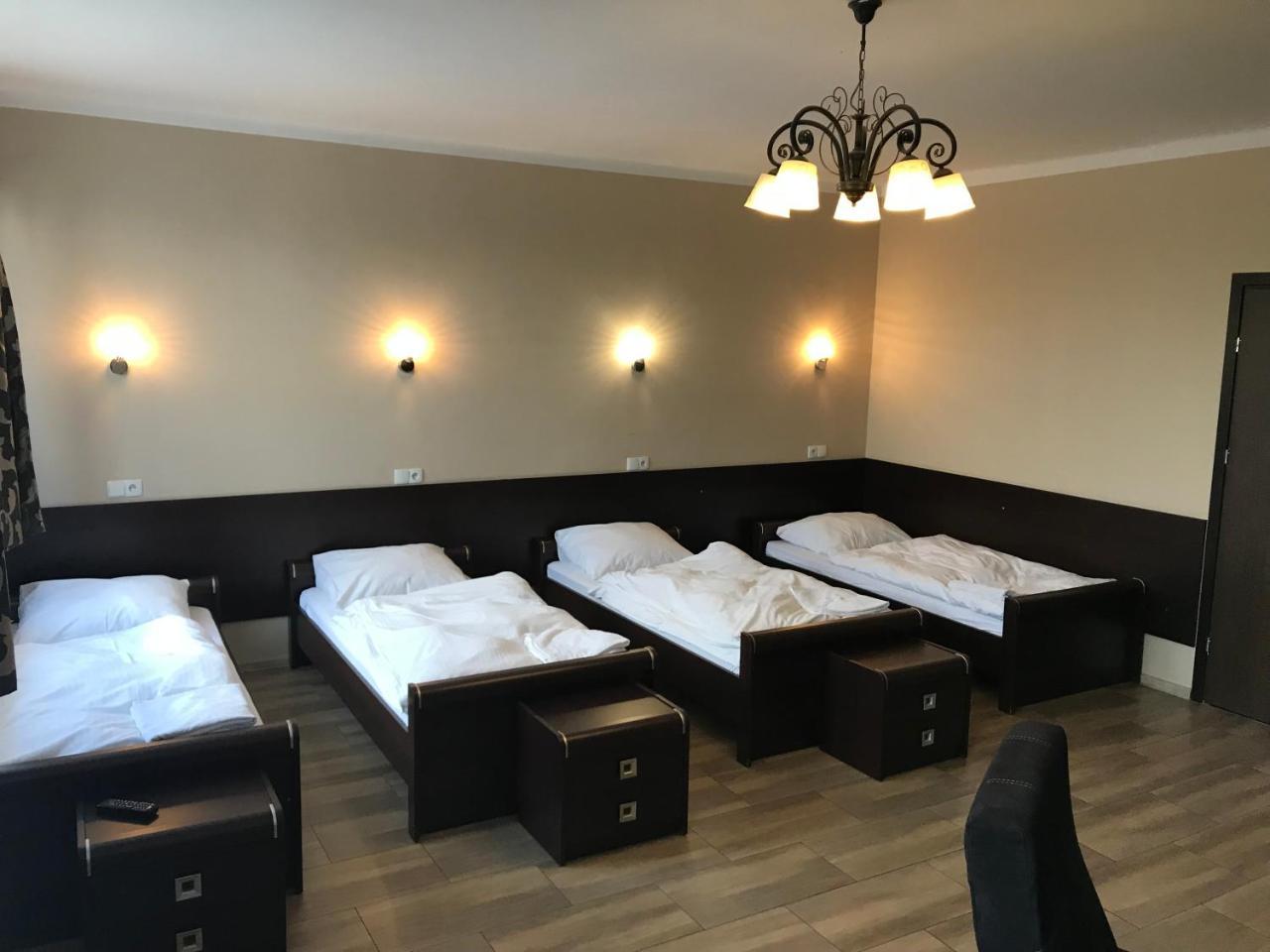 Hotel Gosciniec Wloclawek Bagian luar foto